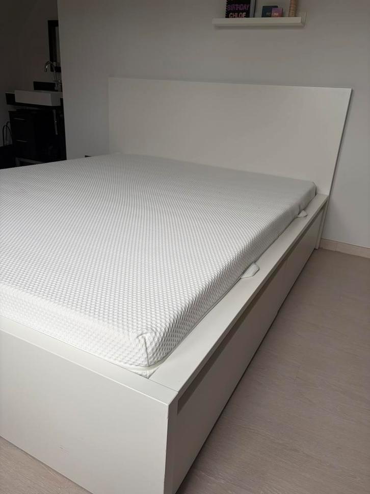 Bed + nieuwe Ikea matras!, Huis en Inrichting, Slaapkamer | Bedden, Zo goed als nieuw, Tweepersoons, 160 cm, 200 cm, Wit, Ophalen