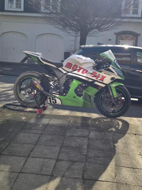 Kawasaki zx10r piste et route de 2012, Motoren, Motoren | Kawasaki, Particulier, Super Sport, meer dan 35 kW, 4 cilinders, Motorrijbewijs A