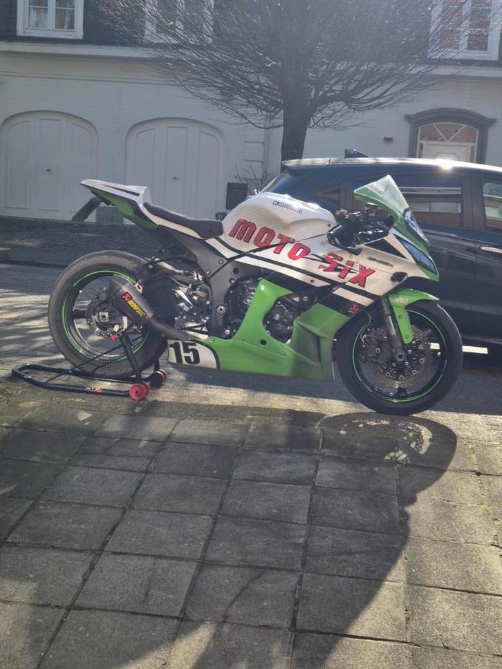 Kawasaki zx10r piste et route de 2012, Motoren, Motoren | Kawasaki, Particulier, Super Sport, meer dan 35 kW, 4 cilinders, Motorrijbewijs A