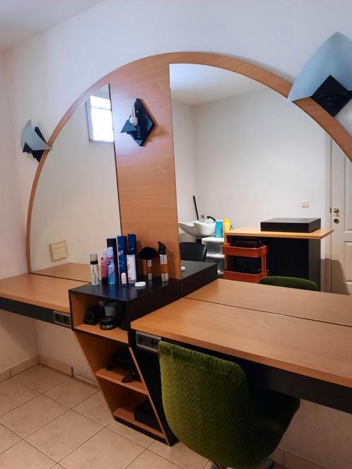 Kapsalon/ kaptafels/ Toog/
Alles moet weg wegens stopzetting, Huis en Inrichting, Tafels | Kaptafels, Zo goed als nieuw, Ophalen