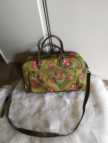Vintage tas OILILY in heel mooie staat beschikbaar voor biedingen