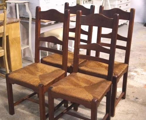 4 vieilles chaises de ferme en chêne foncé robustes, Antiquités & Art, Curiosités & Brocante, Enlèvement