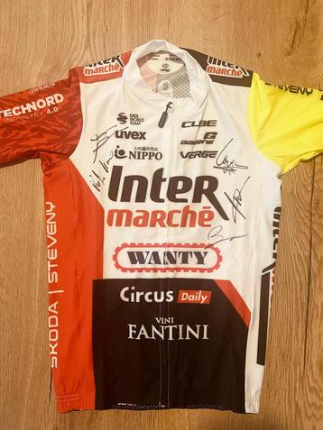 Gesigneerde wielertruitjes tvv KOTK - team Intermarché beschikbaar voor biedingen