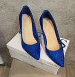 Guess blauwe pumps strass - maat 40, Vêtements | Femmes, Chaussures, Guess, Enlèvement ou Envoi, Escarpins, Comme neuf