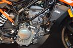 KTM Duke 125 à l'état neuf avec seulement 2740Km avec garant, Motos, 1 cylindre, Naked bike, 125 cm³, Jusqu'à 11 kW