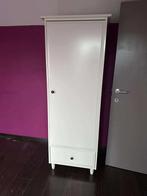 Kast om kleren op de hangen, Ophalen