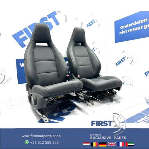 W176 AMG interieur LEER W117 CLA Stoelen W156 GLA geperforee, Auto-onderdelen, Interieur en Bekleding, Mercedes-Benz, Gebruikt