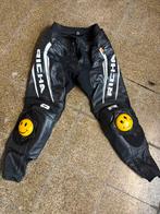 Richa lederen broek, Enlèvement