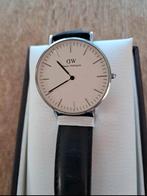 Montre Daniel Wellington 0608DW - Sheffield, Montre-bracelet, Autres marques, Cuir, Enlèvement