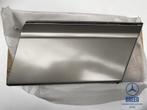 NOS Flankbeplating voorscherm rechts Mercedes W126 Kiwigrün, Auto-onderdelen, Carrosserie, -, Nieuw, Ophalen of Verzenden, -