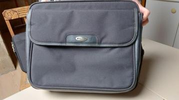 Tas voor laptop beschikbaar voor biedingen