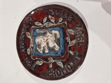 Keramische wanddecoratie Eeklo , koninklijk atheneum 1982 beschikbaar voor biedingen