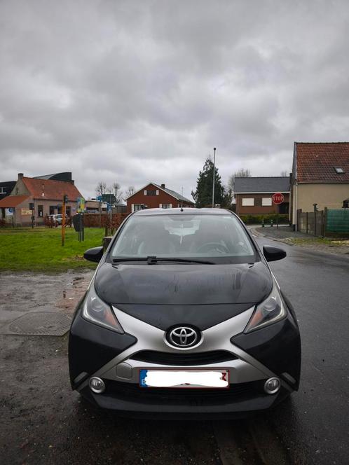 Toyota Aygo 1.0 VVT-I X-Play 2015 zonder sleutel, Auto's, Toyota, Particulier, Aygo, Adaptieve lichten, Airconditioning, Bluetooth