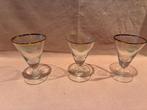 Martini 3 oude glaasjes op voet., Ophalen of Verzenden, Gebruiksvoorwerp