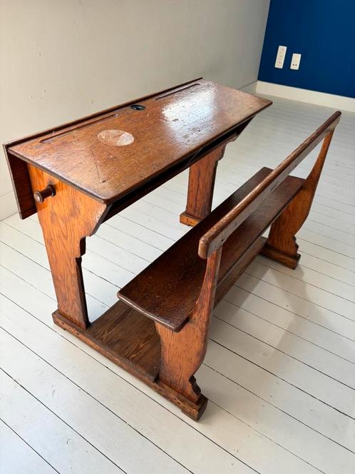 Oude school lessenaar, Antiek en Kunst, Antiek | Meubels | Stoelen en Sofa's, Ophalen
