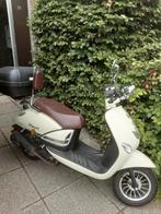 scooter gts piemote 50 benzine 2iaar oud, Ophalen, Gebruikt, Benzine