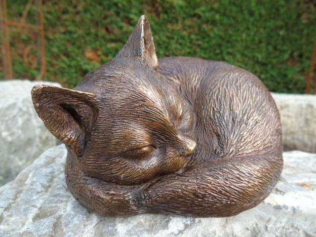 chat murale en boule qui dort en bronze, Jardin & Terrasse, Décoration murale de jardin, Neuf, Enlèvement ou Envoi
