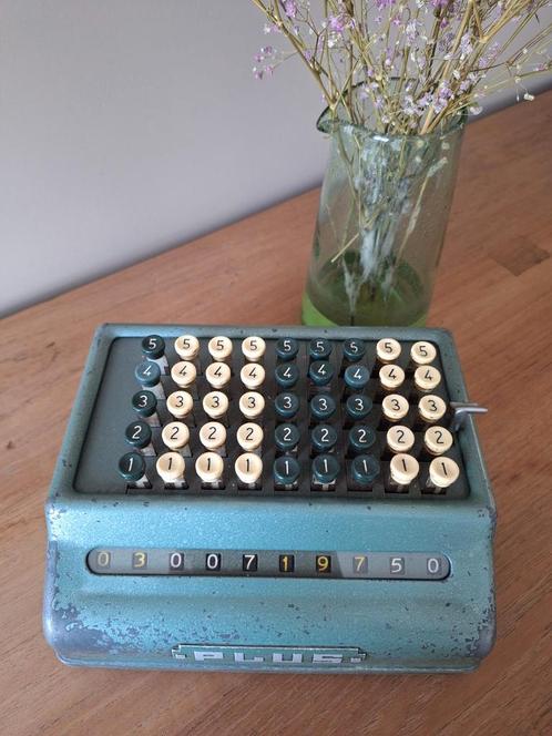 Unieke vintage PLUS mechanische rekenmachine - industrieel j, Antiek en Kunst, Antiek | Kantoor en Zakelijk, Ophalen of Verzenden