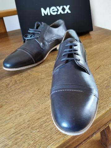 Belle paire de chaussures MEXX neuve en cuir - pointure 41 beschikbaar voor biedingen
