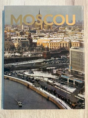 Boek : MOSCOU (Français)  beschikbaar voor biedingen