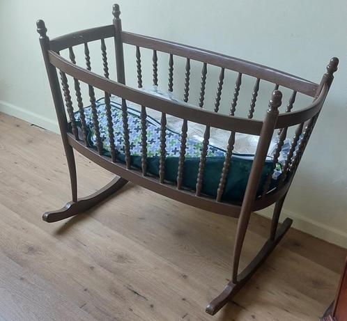 Houten wieg / schommelbedje / babybedje, Kinderen en Baby's, Babywiegjes en Ledikanten, Gebruikt, Wieg, Ophalen