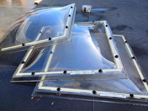 Skylux dubbelwandige lichtkoepels / dakkoepels 120x120, Doe-het-zelf en Bouw, Glas en Ramen, Gebruikt, Dakraam, 120 tot 160 cm