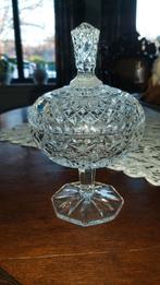 Kristallen bonnonier, Bohemia, Enlèvement