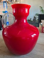 Zeer mooie rode vaas, Huis en Inrichting, Woonaccessoires | Vazen, Ophalen, Minder dan 50 cm, Rood, Glas