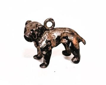 Massief zilveren kettinghanger van hond. beschikbaar voor biedingen