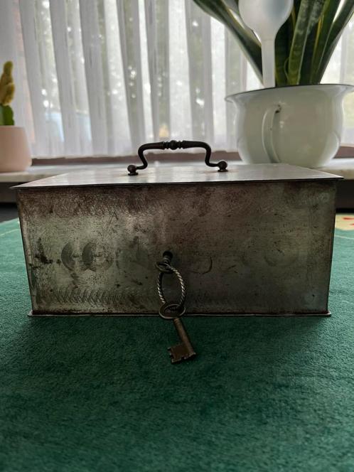 Beaumont geldkist, Antiek en Kunst, Curiosa en Brocante, Ophalen of Verzenden