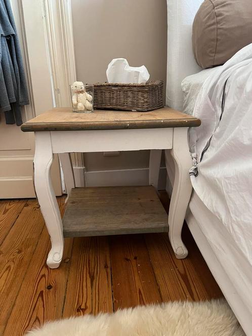 Bijzettafel of nachtkastje, Huis en Inrichting, Tafels | Bijzettafels, Gebruikt, Vierkant, 45 tot 60 cm, Minder dan 55 cm, Hout