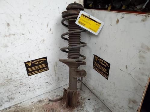 Schokdemperpoot links-voor van een Nissan Pixo, Auto-onderdelen, Ophanging en Onderstel, Nissan, Gebruikt, 3 maanden garantie