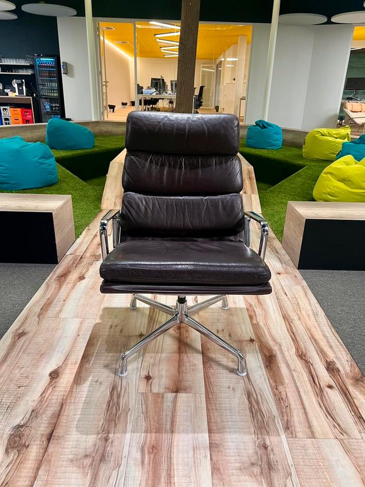 Herman Miller EA215 Soft Pad, Maison & Meubles, Chaises de bureau, Utilisé, Chaise de bureau, Brun, Enlèvement