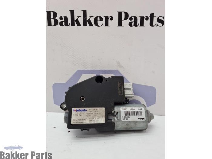 Schuifdak Motor van een Volkswagen Golf, Auto-onderdelen, Carrosserie, Volkswagen, Gebruikt, 3 maanden garantie