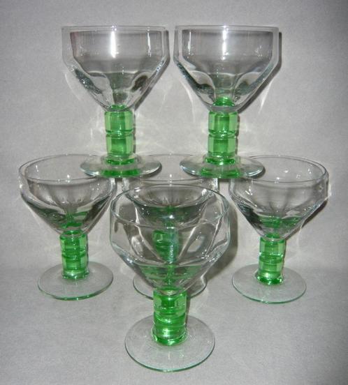 VERRERIE DE DOYEN SET VAN 6 WIJNGLAZEN URANIUM GLAS, Antiek en Kunst, Antiek | Glaswerk en Kristal, Ophalen of Verzenden