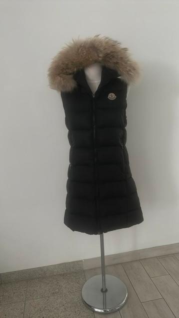 Moncler lange jas maat 1 of S beschikbaar voor biedingen