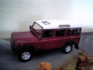 LAND ROVER Defender Bordeaux 1/43 SOLIDO Made in France NEUF beschikbaar voor biedingen