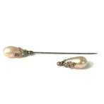 Dubbezijdige broche hoedenspeld parel zilver markcasiet, Ophalen of Verzenden, Zilver