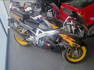 Honda cbr fireblade  beschikbaar voor biedingen