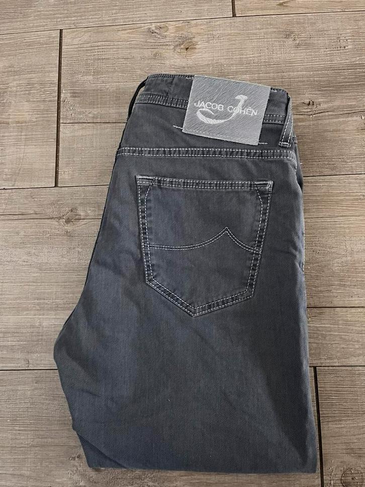Jacob Cohen jeans size 32 type J622 comfort, Kleding | Heren, Spijkerbroeken en Jeans, Zo goed als nieuw, W32 (confectie 46) of kleiner