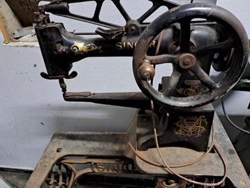 MACHINE A COUDRE SINGER, Enlèvement