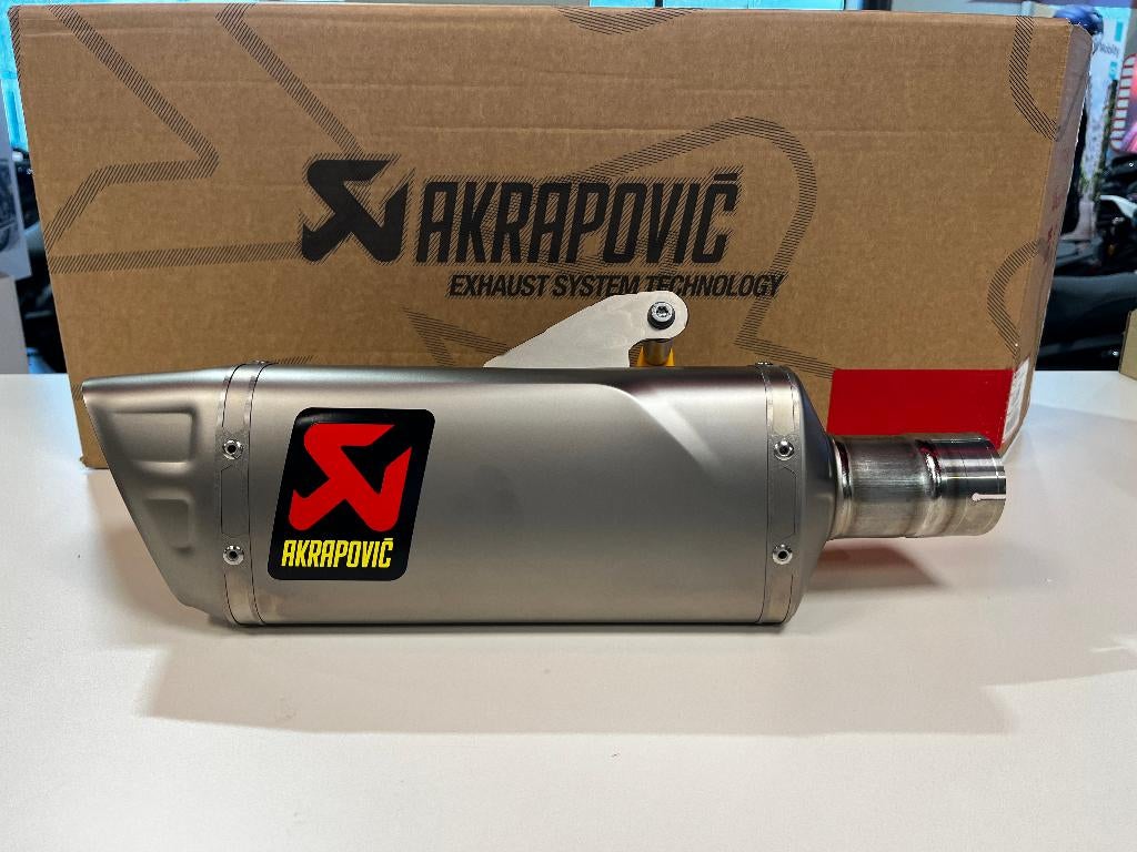 Akrapovic slip on Yamaha R1, Motos, Pièces | Yamaha, Neuf, Enlèvement
