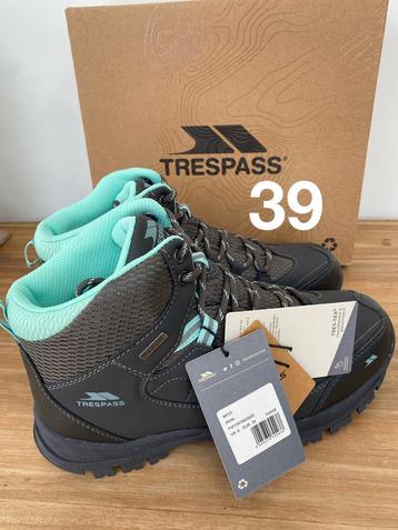  NIEUWE comfortabele, waterdichte wandelschoenen Trespass 39 disponible aux enchères