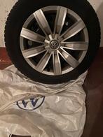 Originele VW 17” stalen velgen met Falken winterbanden, Auto-onderdelen, Banden en Velgen, Ophalen, 17 inch, Winterbanden, Band(en)
