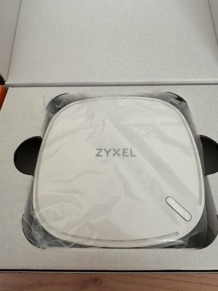 Zyxel 4G Router met batterij, Computers en Software, Netwerk switches, Nieuw, Ophalen of Verzenden