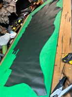 Soldaat groen leer lap 1.3 mm dikte ietsje stug en glad A-36, Ophalen of Verzenden, Groen