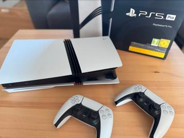 PS5 Pro + 2 manettes + lecteur de disque / Mars 2025!  beschikbaar voor biedingen