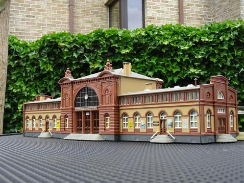 Groot spoorwegstation - HO, Hobby en Vrije tijd, Modeltreinen | H0, Gebruikt, Brug, Tunnel of Gebouw, Ophalen of Verzenden