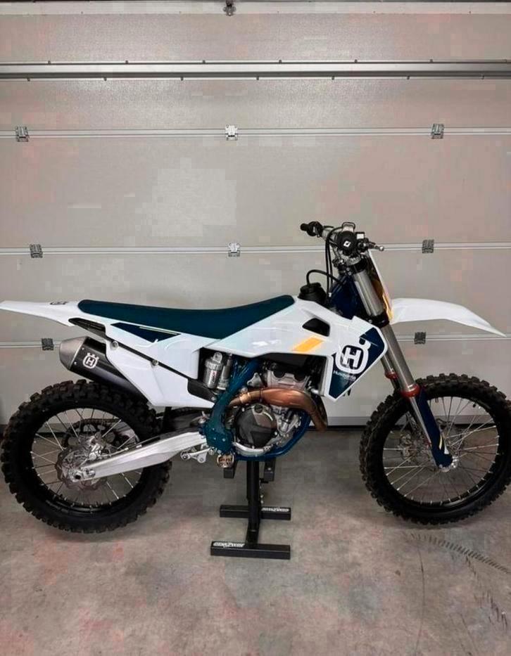 Nieuwe (10u) Husqvarna fc 250 2022, KTM sxf 250 crossmotor ., Fietsen en Brommers, Brommers | Crossbrommers, Ophalen