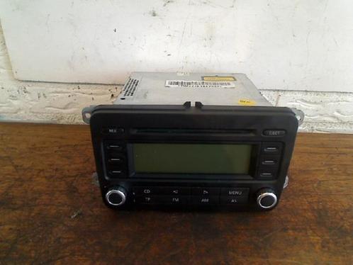 Radio van een Volkswagen Passat, Auto-onderdelen, Elektronica en Kabels, Volkswagen, Gebruikt, 3 maanden garantie, Ophalen of Verzenden